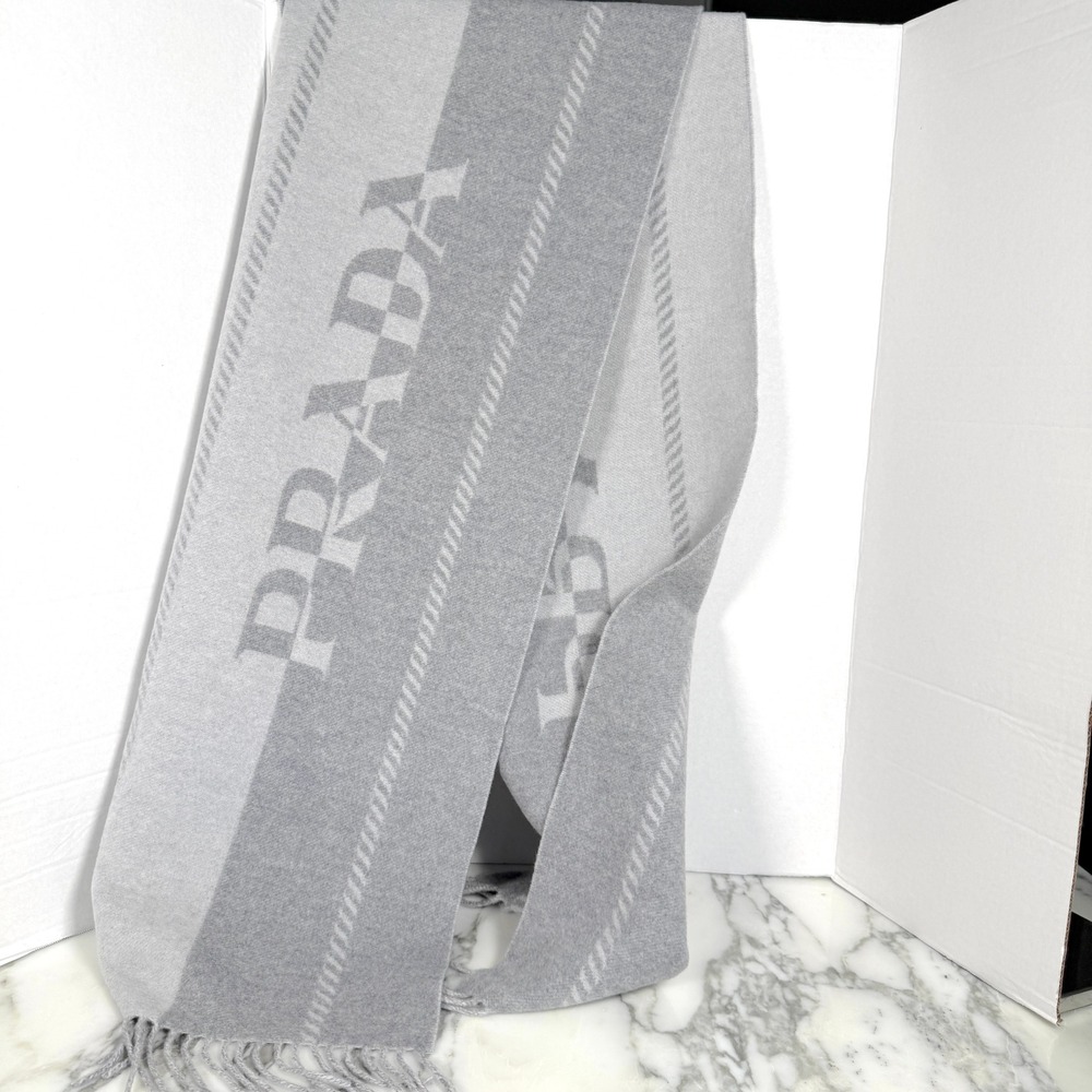 Prada 100% wool Grey Logo Fringed Scarf Perla Nube 2FS007 New with Tags